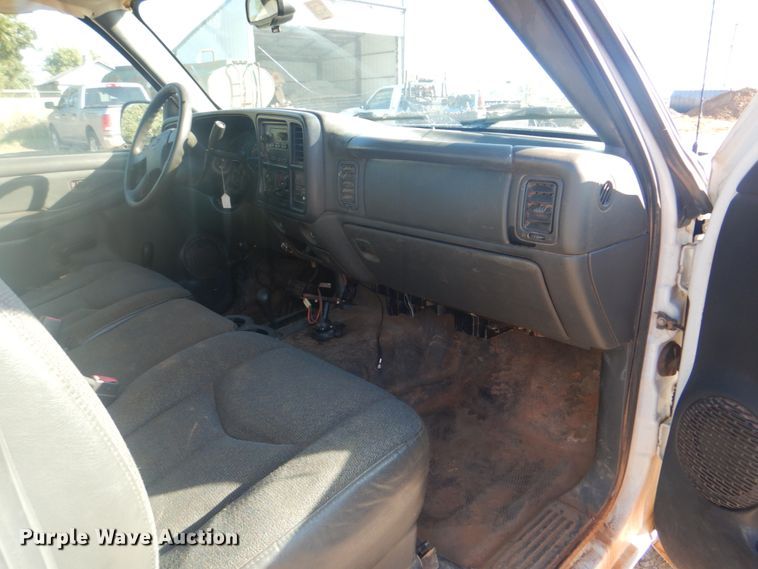 image for item DN6502 2004 Chevrolet Silverado 1500  pickup truck