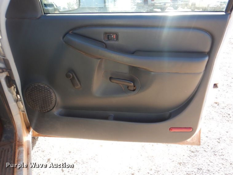 image for item DN6502 2004 Chevrolet Silverado 1500  pickup truck