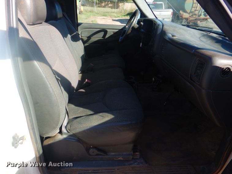 image for item DN6502 2004 Chevrolet Silverado 1500  pickup truck