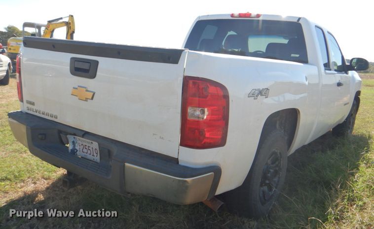 image for item DN6516 2011 Chevrolet Silverado 1500  Ext. Cab pickup truck