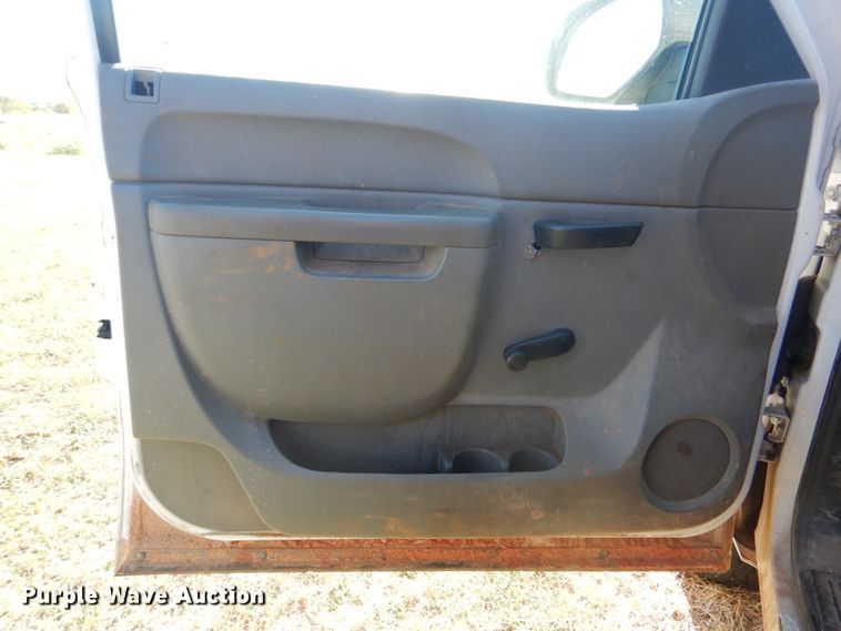 image for item DN6516 2011 Chevrolet Silverado 1500  Ext. Cab pickup truck