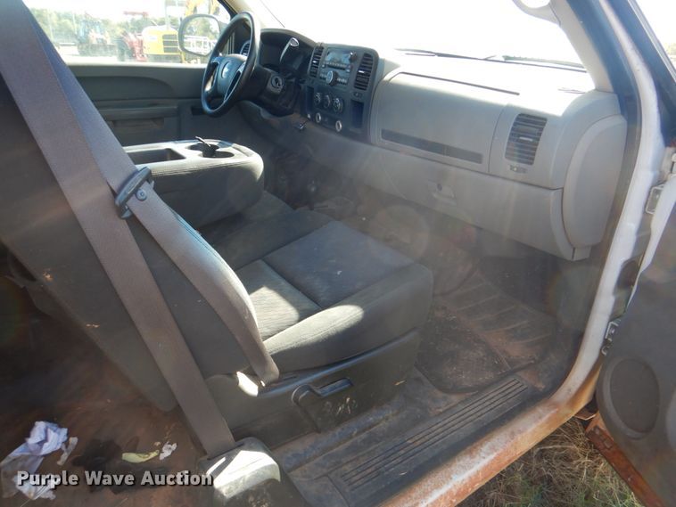 image for item DN6516 2011 Chevrolet Silverado 1500  Ext. Cab pickup truck