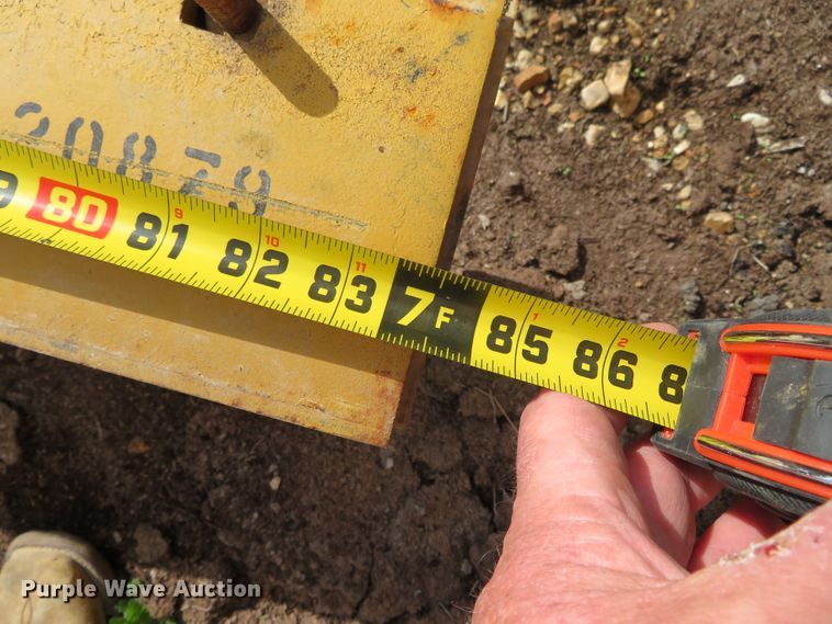 image for item DN7799 (11) Caterpillar cutting edges