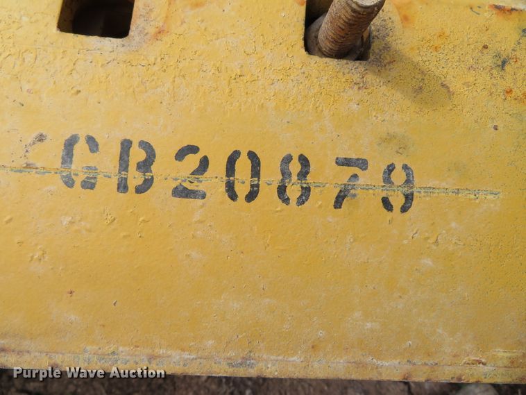 image for item DN7799 (11) Caterpillar cutting edges