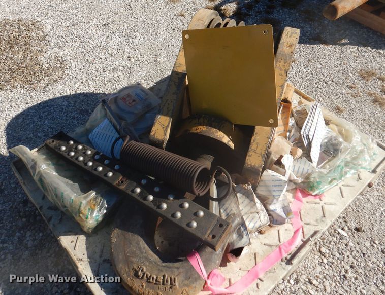 image for item DY9723 P&H crane block