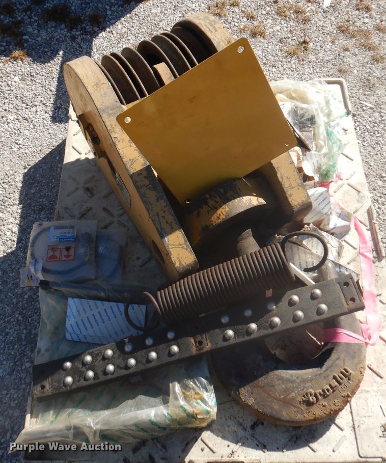 image for item DY9723 P&H crane block