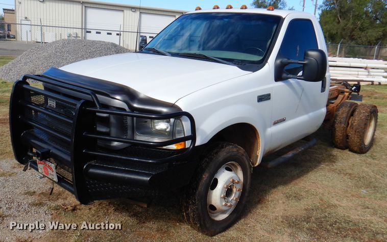 image for item EX9674 2003 Ford F450 Super Duty  truck cab and chassis