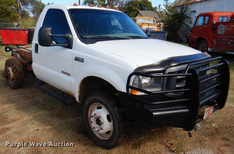 image for item EX9674 2003 Ford F450 Super Duty  truck cab and chassis