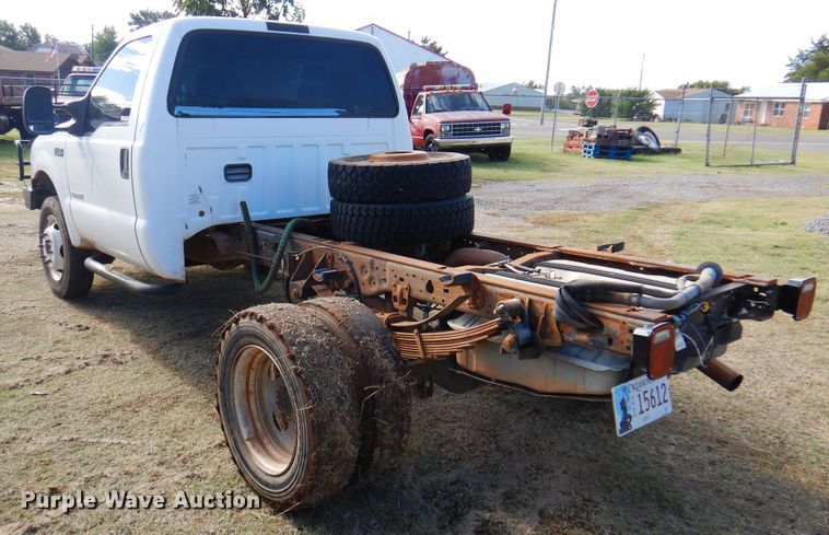 image for item EX9674 2003 Ford F450 Super Duty  truck cab and chassis