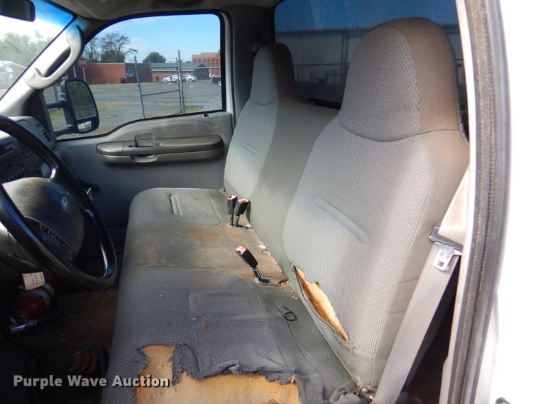 image for item EX9674 2003 Ford F450 Super Duty  truck cab and chassis