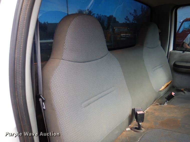 image for item EX9674 2003 Ford F450 Super Duty  truck cab and chassis