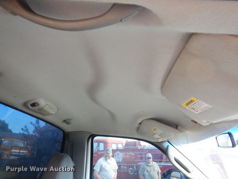 image for item EX9674 2003 Ford F450 Super Duty  truck cab and chassis