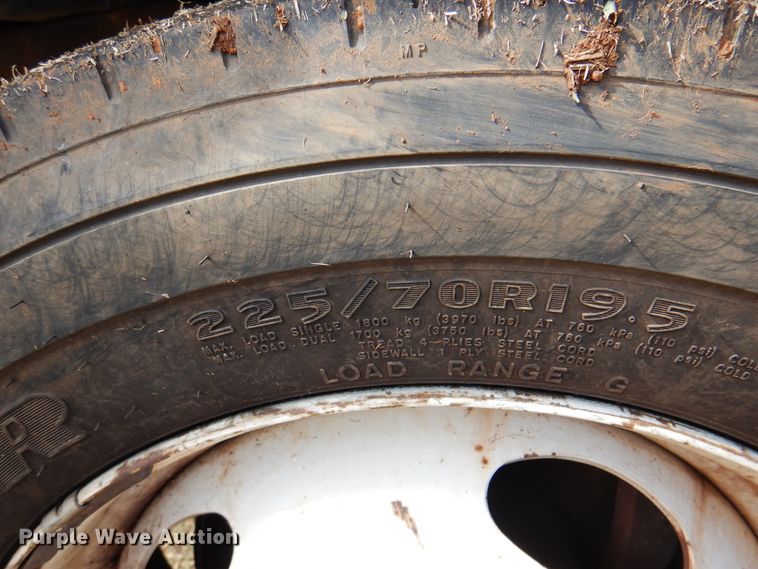 image for item EX9674 2003 Ford F450 Super Duty  truck cab and chassis