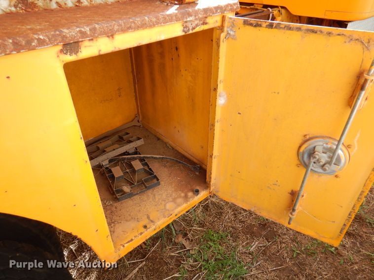 image for item EX9675 1980 International 1824  pumper fire truck