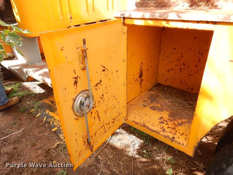 image for item EX9675 1980 International 1824  pumper fire truck