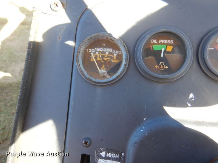 image for item EX9676 1975 Massey Ferguson 265  tractor