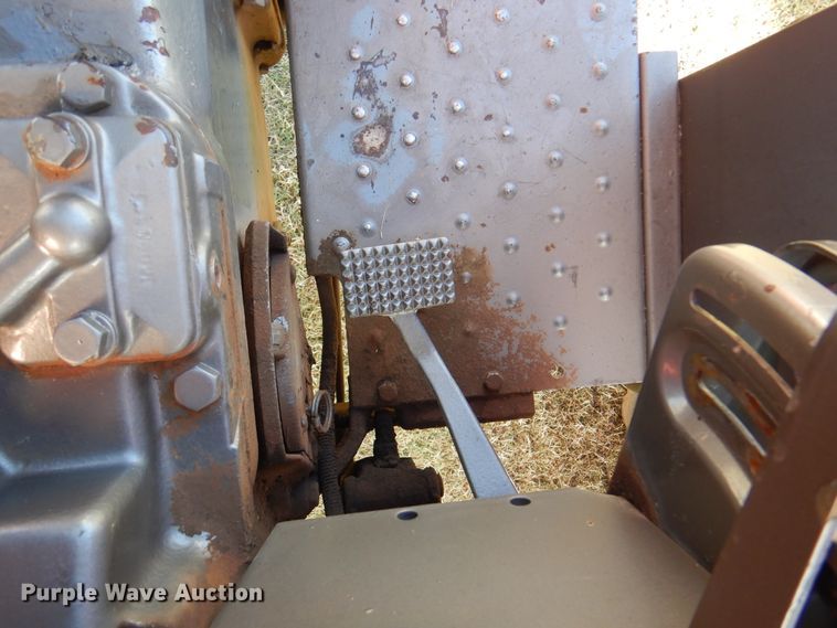 image for item EX9676 1975 Massey Ferguson 265  tractor