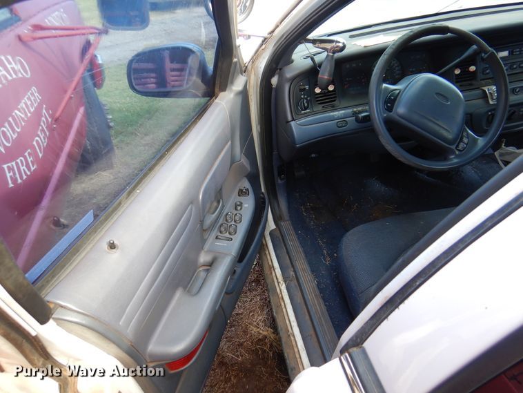 image for item EX9678 2000 Ford Crown Victoria Police Interceptor