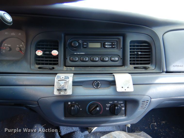image for item EX9678 2000 Ford Crown Victoria Police Interceptor