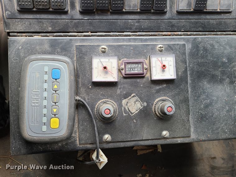 image for item EZ9207 2007 Freightliner M2 106  street sweeper truck