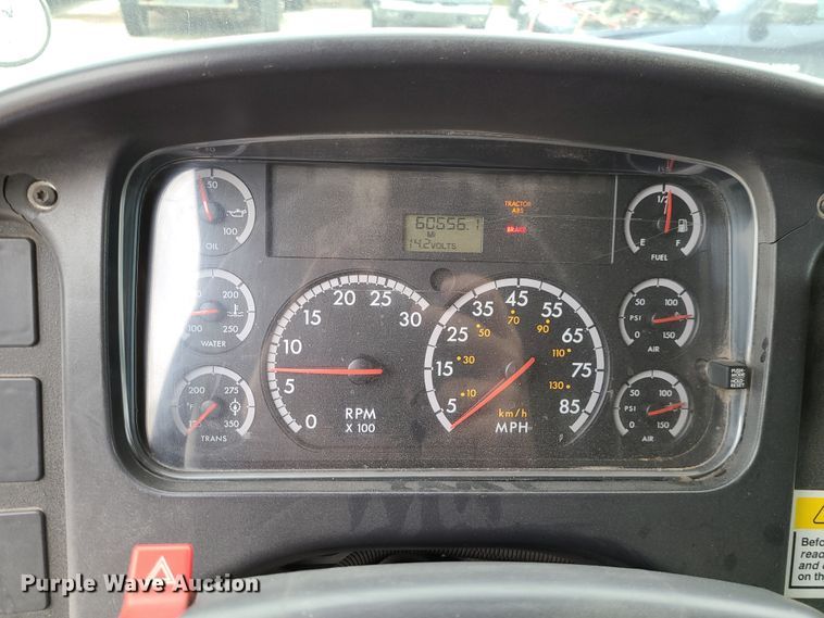 image for item EZ9207 2007 Freightliner M2 106  street sweeper truck