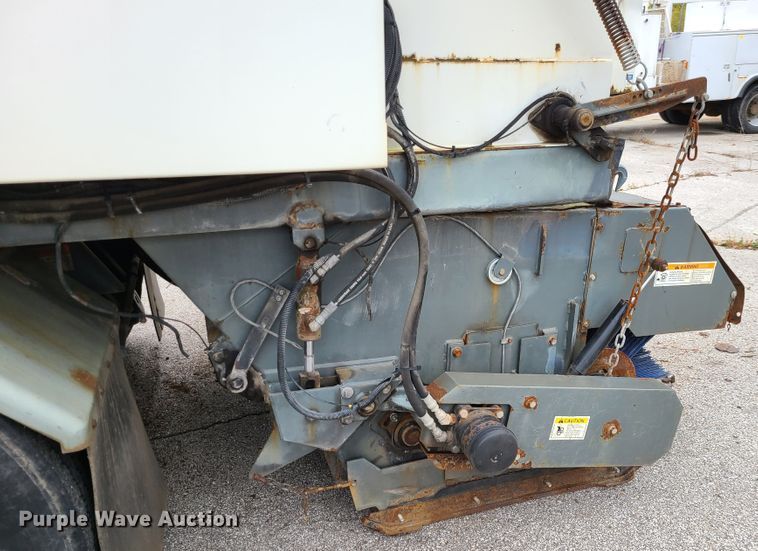 image for item EZ9207 2007 Freightliner M2 106  street sweeper truck