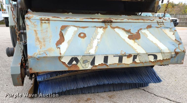 image for item EZ9207 2007 Freightliner M2 106  street sweeper truck