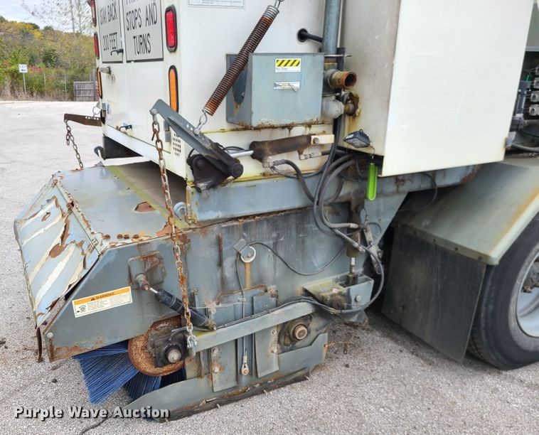 image for item EZ9207 2007 Freightliner M2 106  street sweeper truck