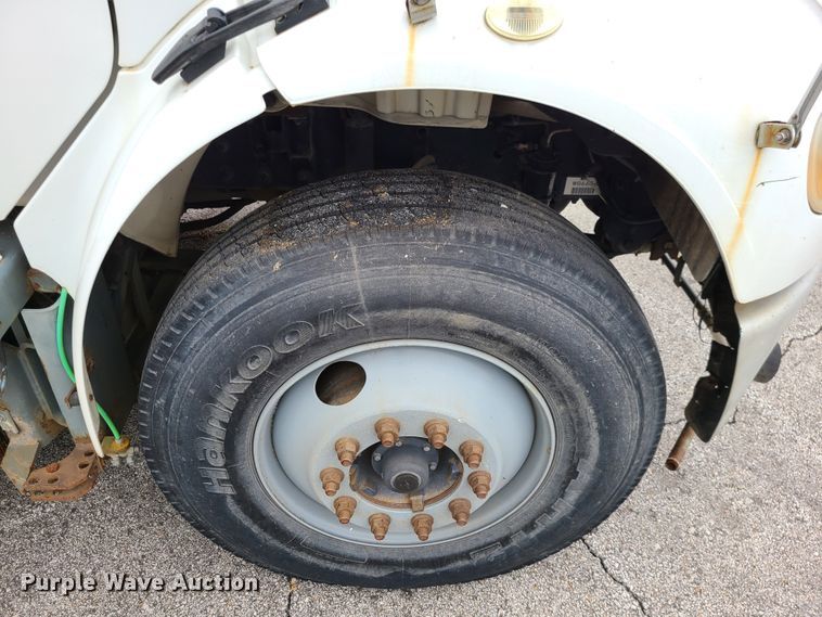 image for item EZ9207 2007 Freightliner M2 106  street sweeper truck