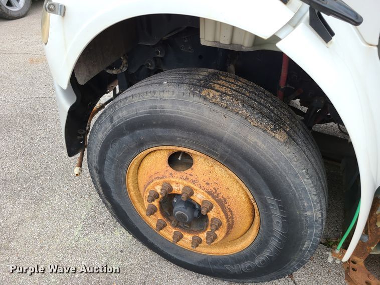 image for item EZ9207 2007 Freightliner M2 106  street sweeper truck