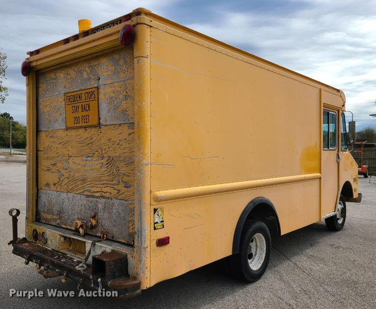 image for item EZ9209 1989 Chevrolet P30  delivery truck