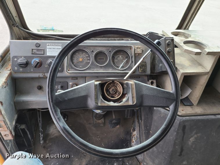 image for item EZ9209 1989 Chevrolet P30  delivery truck