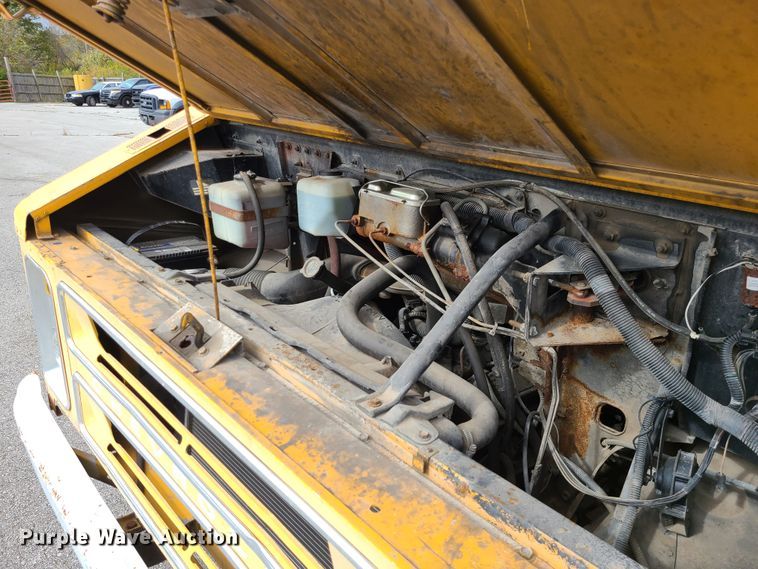 image for item EZ9209 1989 Chevrolet P30  delivery truck