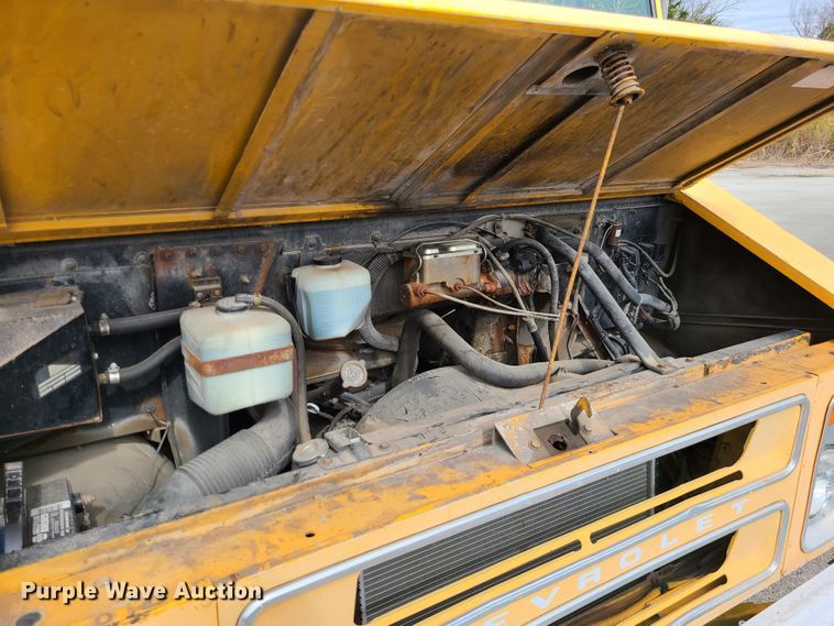 image for item EZ9209 1989 Chevrolet P30  delivery truck