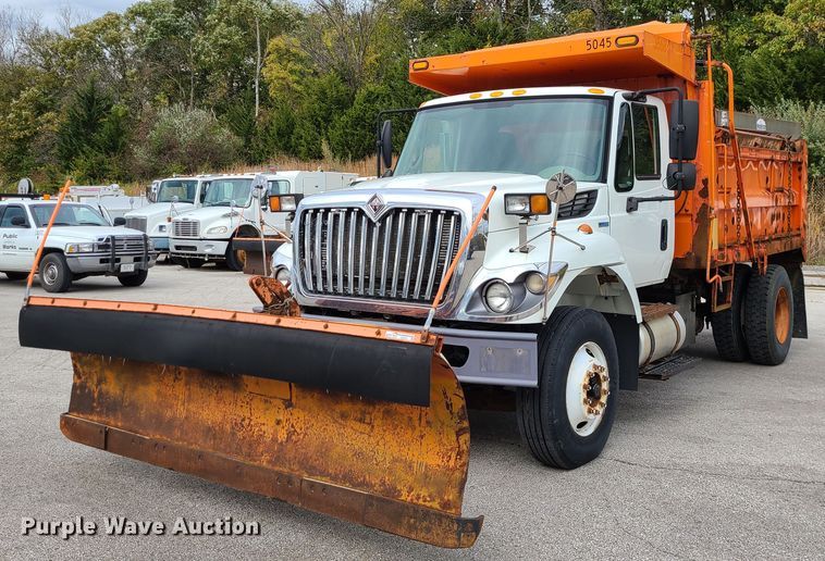 image for item EZ9211 2008 International WorkStar 7400  dump truck