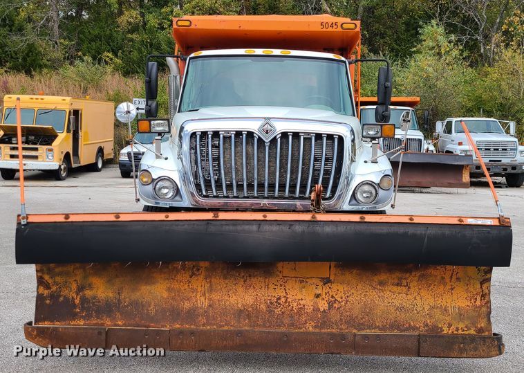 image for item EZ9211 2008 International WorkStar 7400  dump truck