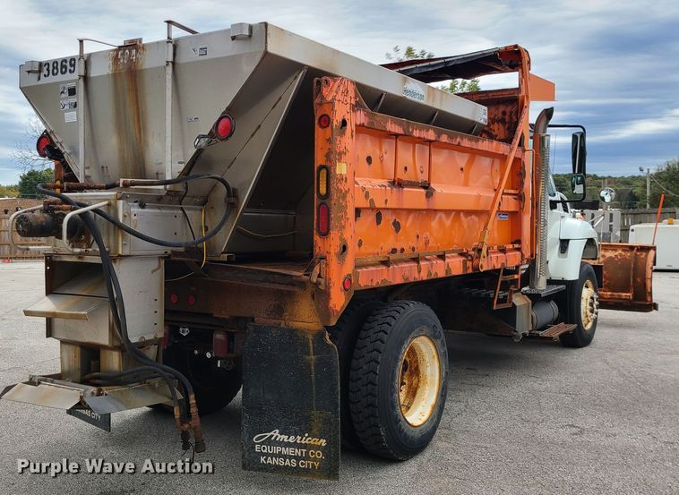 image for item EZ9211 2008 International WorkStar 7400  dump truck