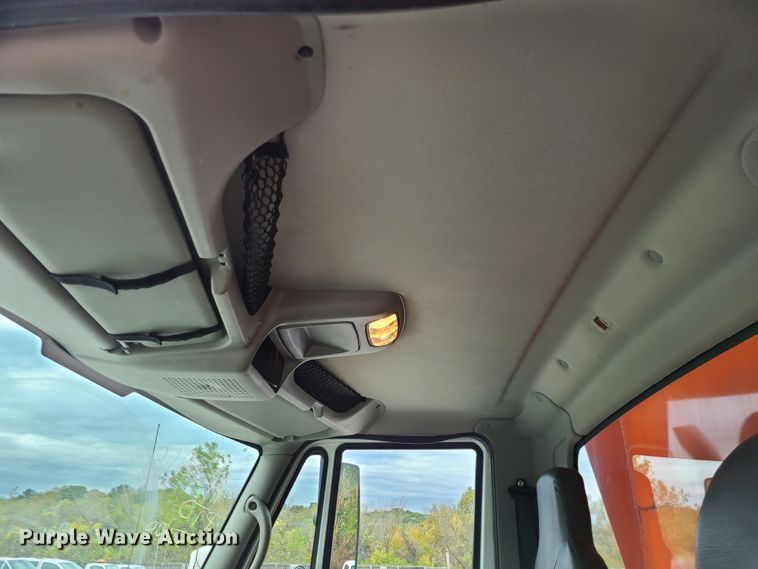 image for item EZ9211 2008 International WorkStar 7400  dump truck