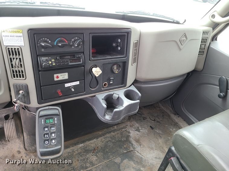 image for item EZ9211 2008 International WorkStar 7400  dump truck