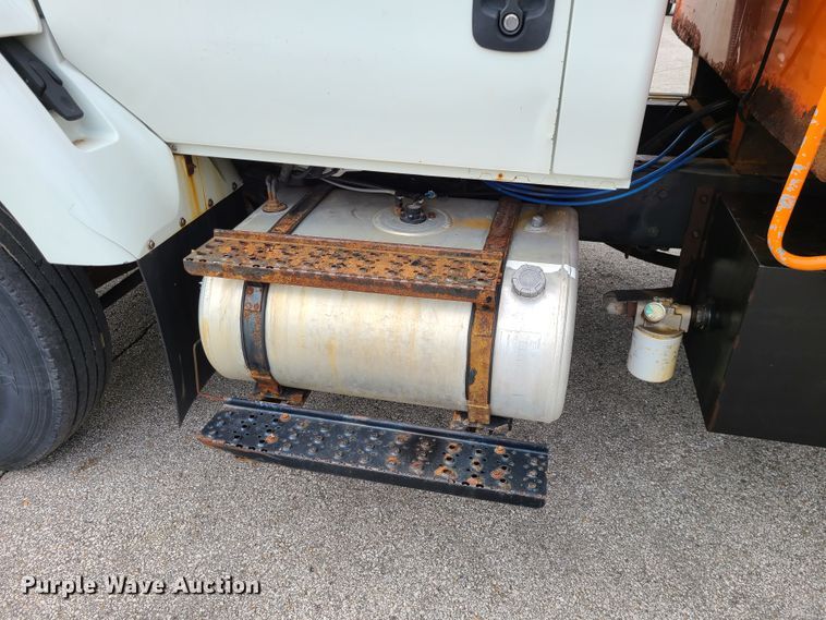 image for item EZ9211 2008 International WorkStar 7400  dump truck