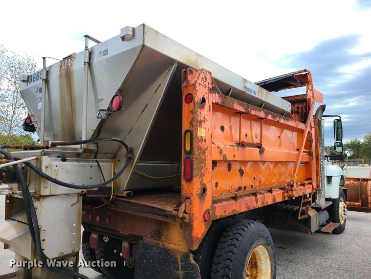 image for item EZ9211 2008 International WorkStar 7400  dump truck