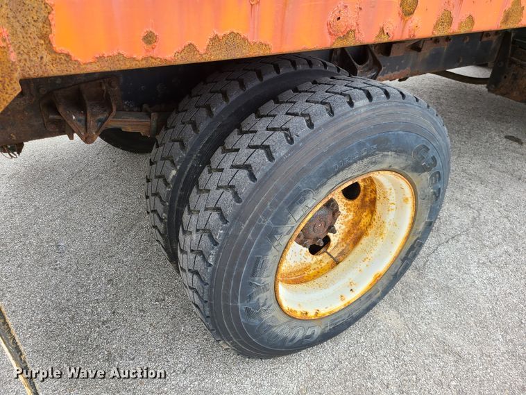 image for item EZ9211 2008 International WorkStar 7400  dump truck