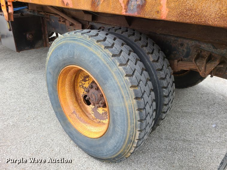 image for item EZ9211 2008 International WorkStar 7400  dump truck