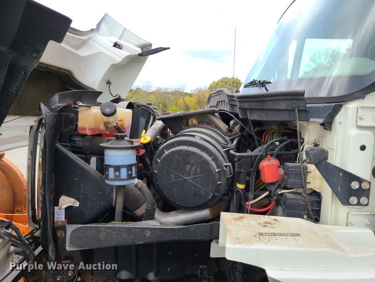 image for item EZ9211 2008 International WorkStar 7400  dump truck