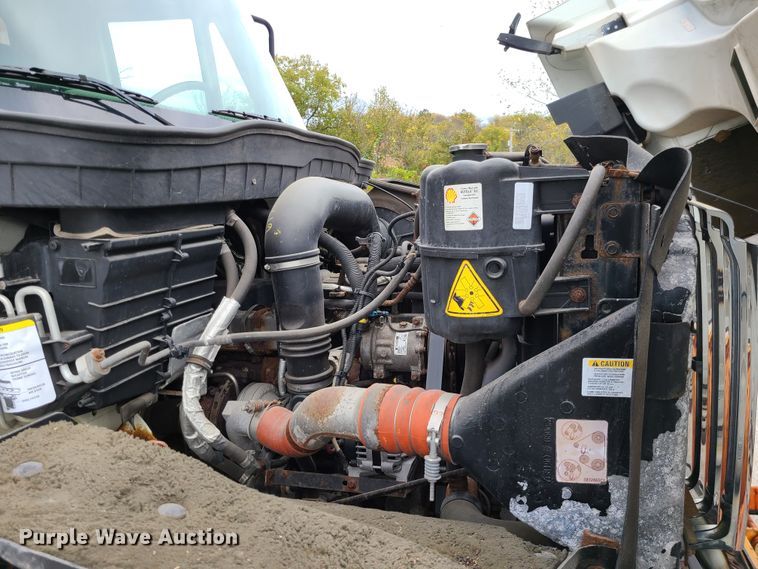 image for item EZ9211 2008 International WorkStar 7400  dump truck