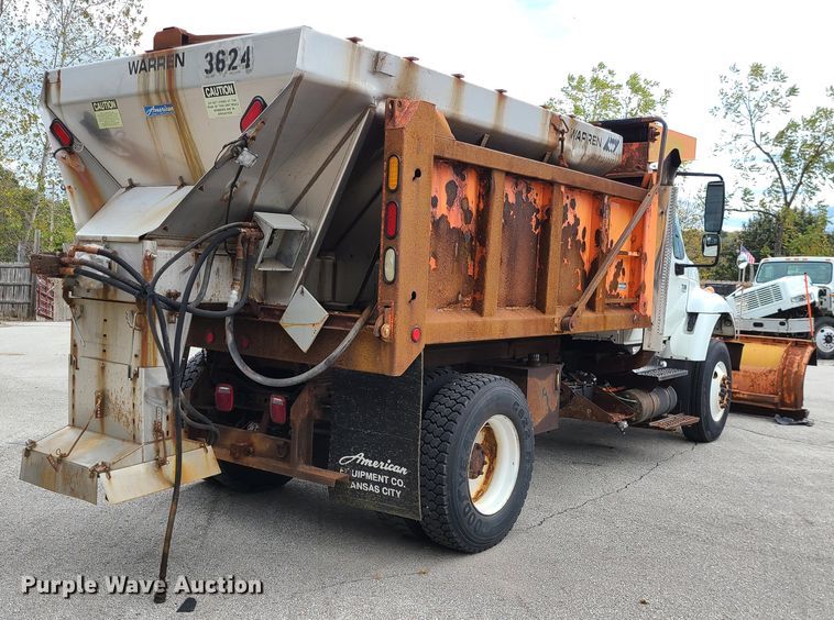 image for item EZ9212 2006 International 7300  dump truck