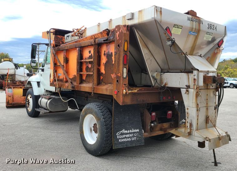 image for item EZ9212 2006 International 7300  dump truck