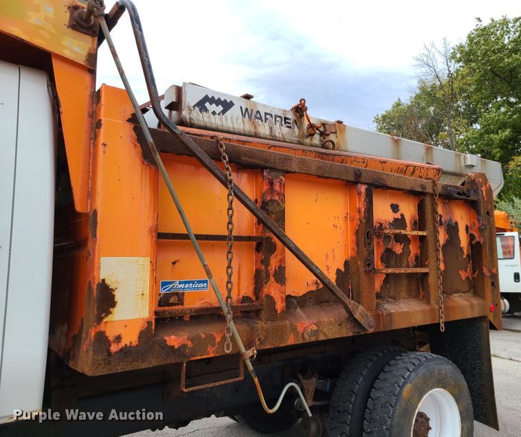 image for item EZ9212 2006 International 7300  dump truck