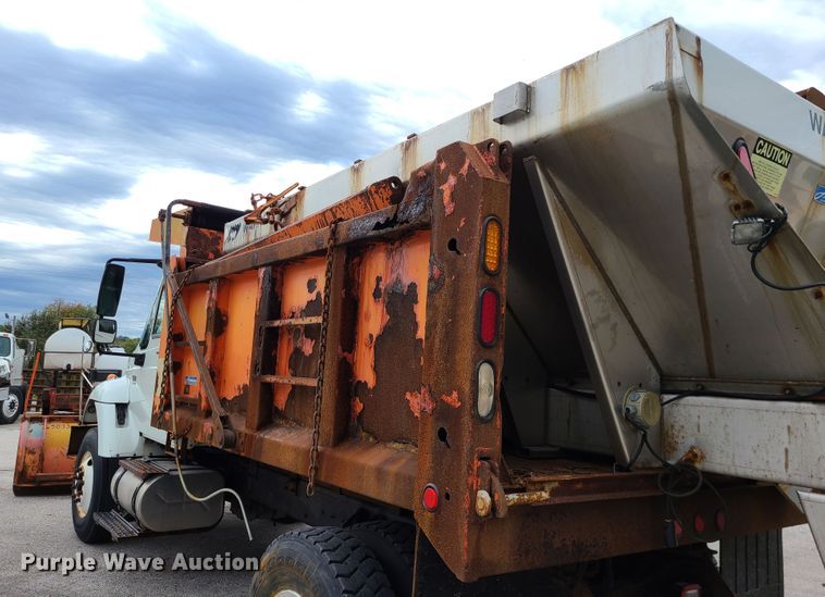 image for item EZ9212 2006 International 7300  dump truck