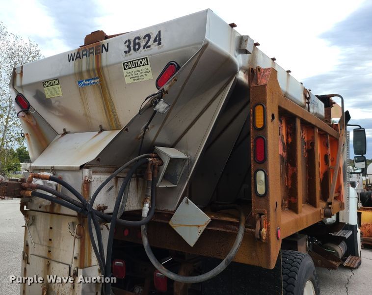 image for item EZ9212 2006 International 7300  dump truck